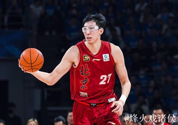 CBA-周琦砍下15分9板 北京北汽力克新疆伊力特